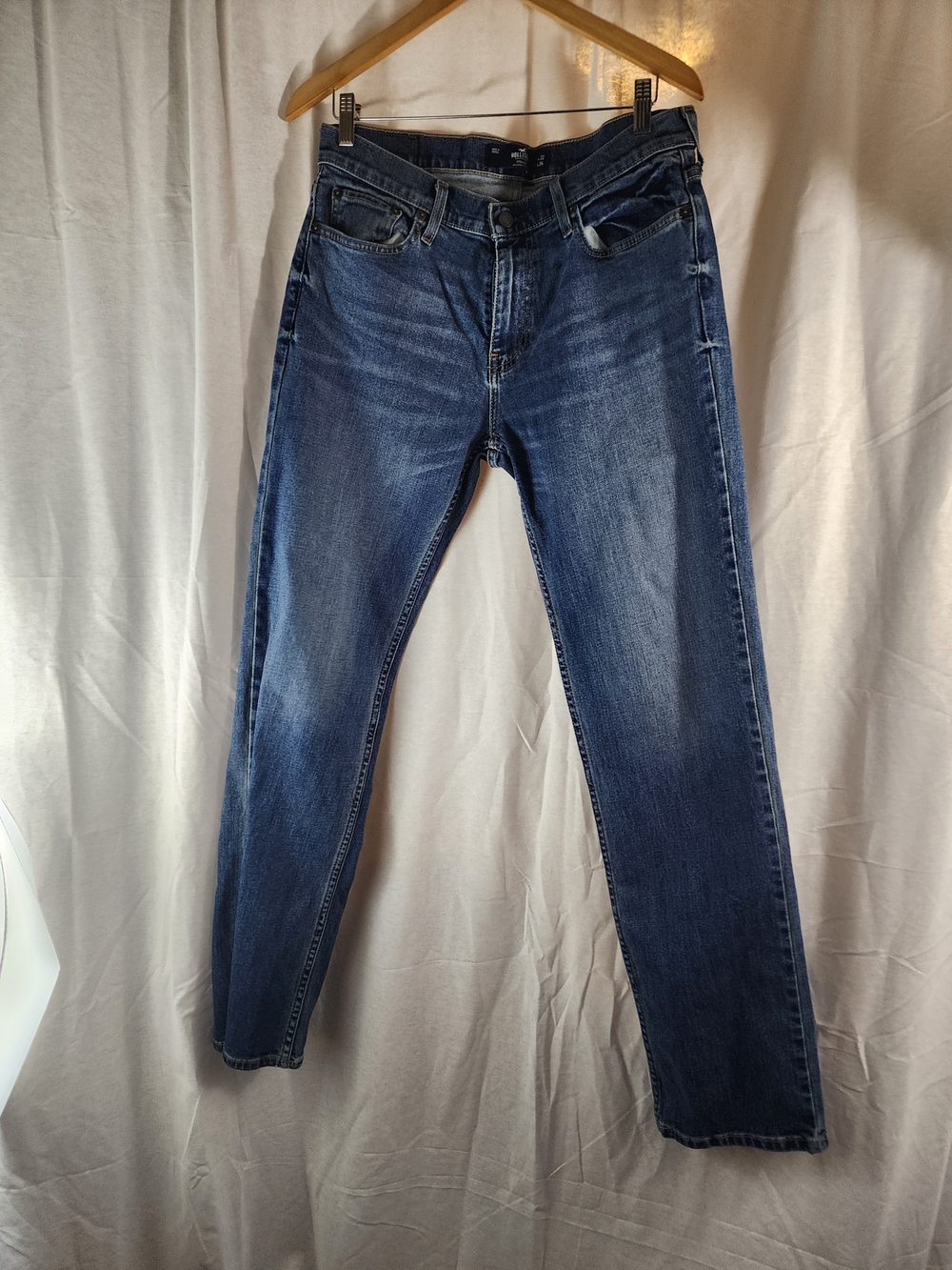 Hollister Men's Straight Jeans in Dark Blue Wash 32